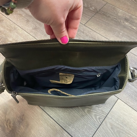 Matt and Nat Crossbody - Picture 4 of 5